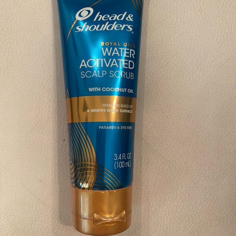 Head & shoulders scalp scrub